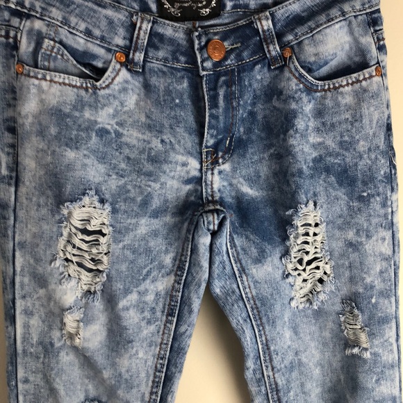 NWOT Thaill Acid Wash destroyed Jeans - Picture 6 of 7